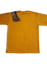Lade das Bild in den Galerie-Viewer, Bushfire Giraffen T-Shirt - CTF838